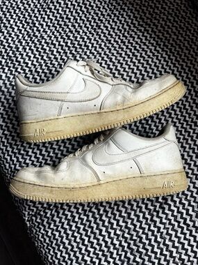 Nike Air Force One beaters size 11.5